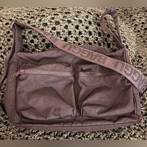 BAGGU Medium Cargo Crossbody in Chocolate Plum